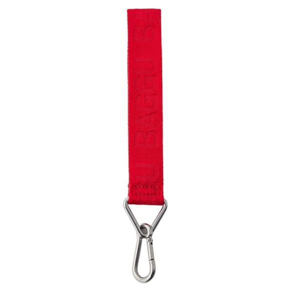 ✨BNWT - BAGGU Logo Keychain - Candy Apple✨ - Picture 1 of 3
